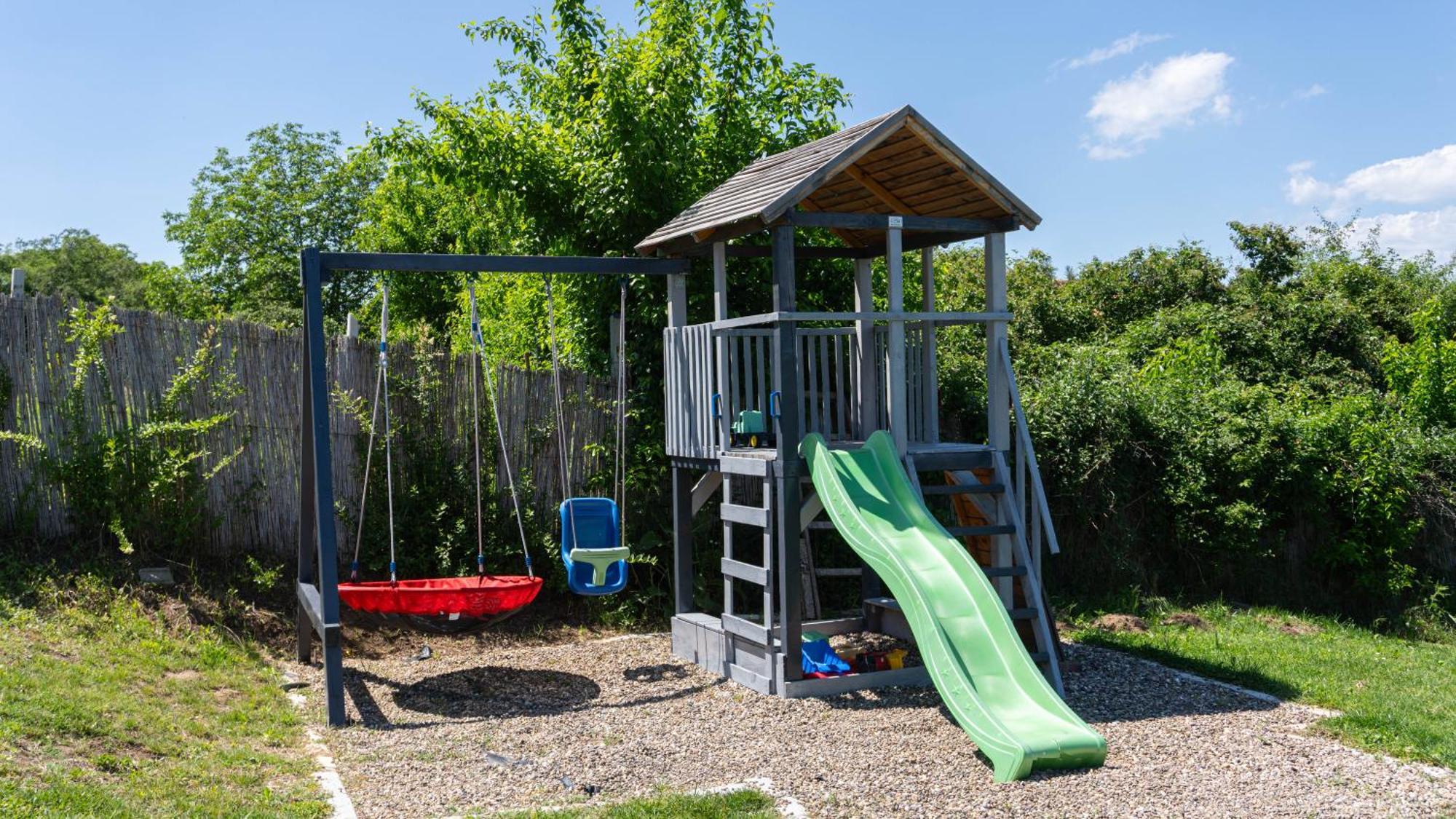 הוילה Krcedin Family House מראה חיצוני תמונה